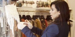 Hamil, Kim Kardashian Kepergok Beli Lingerie untuk Valentine