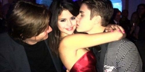 Justin Bieber Ungkapkan Putus dengan Selena Gomez di Twitter