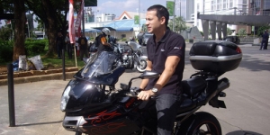 Naik Motor Ducati, Ari Wibowo Tabrak Pejalan Kaki
