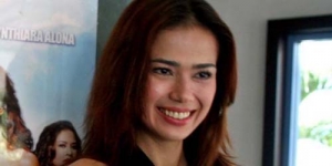 Nikah Mendadak, Benarkah Catherine Wilson Hamil Duluan ?