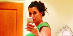 Sambut Persalinan, Imogen Thomas Umbar Perut Hamilnya