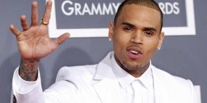 Single Baru Chris Brown 'Unity Campaign' Berisi Dukungan Kaum Gay
