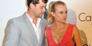 Tampil Seksi, Suami Diane Kruger Tertangkap Kamera Intip Belahan Payudaranya