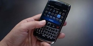 BlackBerry dan Smartphone Akan Kena Pajak Barang Mewah