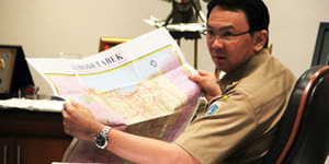 Ahok Punya Jam Tangan Pengusir Setan