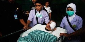 Berry Manoch Saint Loco Disiram Air Keras di Malang