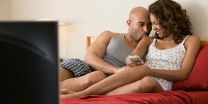 Yang Harus Diperhatikan Saat Nonton Film Porno Bareng Pasangan