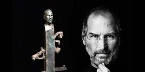 Bentuk Unik Monumen Steve Jobs