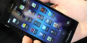 7 Fitur Unggulan Terbaru BlackBerry Z3 Jakarta