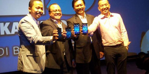 Blackberry Z3 dengan Bahasa Jawa Hadir di Surabaya