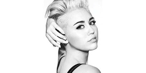 Dengerin Pretty Girls (Fun) Lagu Terbaru Miley Cyrus