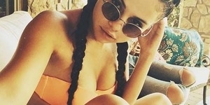 Selena Gomez Berani Pamer Bikini Seksi di Instagram