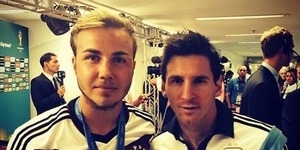 Foto Selfie Pahlawan Jerman Mario Gotze Bersama Messi