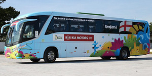 Gagal di Brasil, 4 Bus Tim Piala Dunia Dijual Online