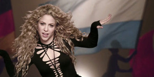 Shakira Bawakan 'La La La' di Penutupan Piala Dunia 2014