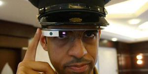 Polisi Dubai Dipersenjatai Google Glass