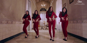 Red Velvet Tampil Seksi di MV Be Natural