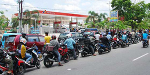 Jokowi Naikkan Harga BBM jadi Rp 8.500 Per Liter Meski Harga Minyak Dunia Turun