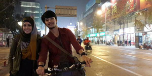 Kisah Cinta Revalina S. Temat-Morgan Oey di Assalamualaikum Beijing