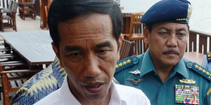 Jokowi Minta KNKT Mempercepat Pencarian AirAsia QZ8501