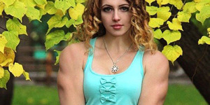Yulia Viktorovna Vins, Gadis Cantik Berwajah Barbie Bertubuh Hulk