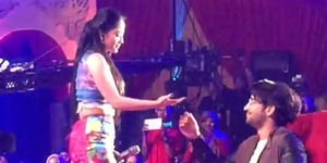 Dewi Perssik-Shaheer Sheikh Mesra di Bolly Star Vaganza