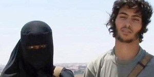 Gadis Remaja Inggris Gabung ISIS Kepincut Jihadis Ganteng