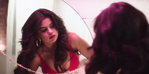 Selena Gomez Menari Hot di Video Klip I Want You To Know ft. Zedd