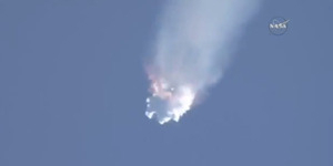 Roket Falcon-9 Milik SpaceX Meledak