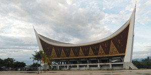 Waduh, Ada Simbol Zionis di Masjid Raya Sumatera Barat?