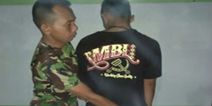 Pakai Baju Simbol PKI, Pelajar Madrasah Diamankan Tentara