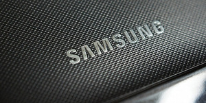 Smartphone Samsung Terjual Dua Kali Lipat Apple