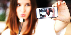 Trend Selfie Memicu Wanita Melakukan Operasi Plastik
