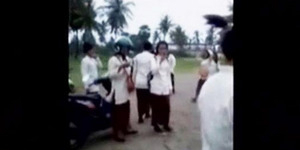 Video Tawuran 2 Siswi SMA Mataram Bikin Guru Resah