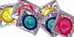 Cara Tepat Memilih, Merawat & Menggunakan Kondom