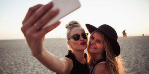 Istri Gemar Selfie Bikin Keluarga Tidak Bahagia