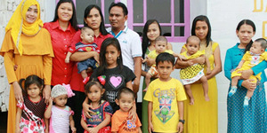 Mantab, Naryo Hidup Bahagia Punya 7 Istri dan 16 Anak