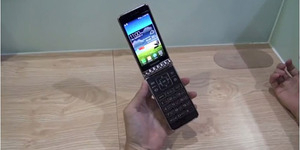 Samsung Siapkan Smartphone Canggih Model Flip