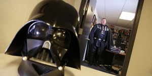 Fans Star Wars Nekat Ganti Nama Jadi Darth Vader