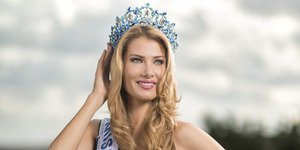 Mireia Lalaguna Royo Pemenang Miss World 2015