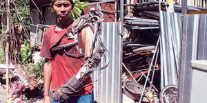 Bikin Lengan Robot, Tawan Jadi 'Iron Man' Asal Bali