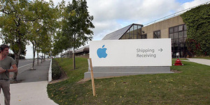 Diancam Bom, Ribuan Pekerja Apple di Irlandia Diamankan