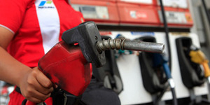 Pertamina Evaluasi Harga BBM, Pertamax Turun Rp 150 per Liter