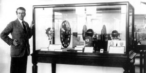 Google: Siapakah penemu televisi? John Logie Baird