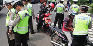 Potret Razia Kendaraan di Jombang Diminta Polisi Bayar Rp 250 Ribu