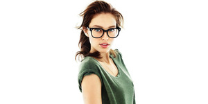 5 Cara Hilangkan Bekas Bingkai Kacamata di Wajah