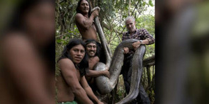 Anaconda Panjang 5 Meter Dipercaya Punya Kekuatan Gaib