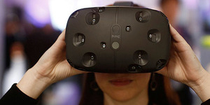Cuma 10 Menit, 15 Ribu Headset Virtual Reality HTC Vive Ludes