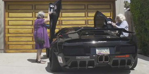 Hayoo! Emak Siapa Ini? Ke Pasar Bawa Lamborghini