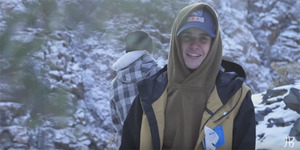 Justin Bieber Seru-Seruan Main Snowboard di Mini Video 'Been You'